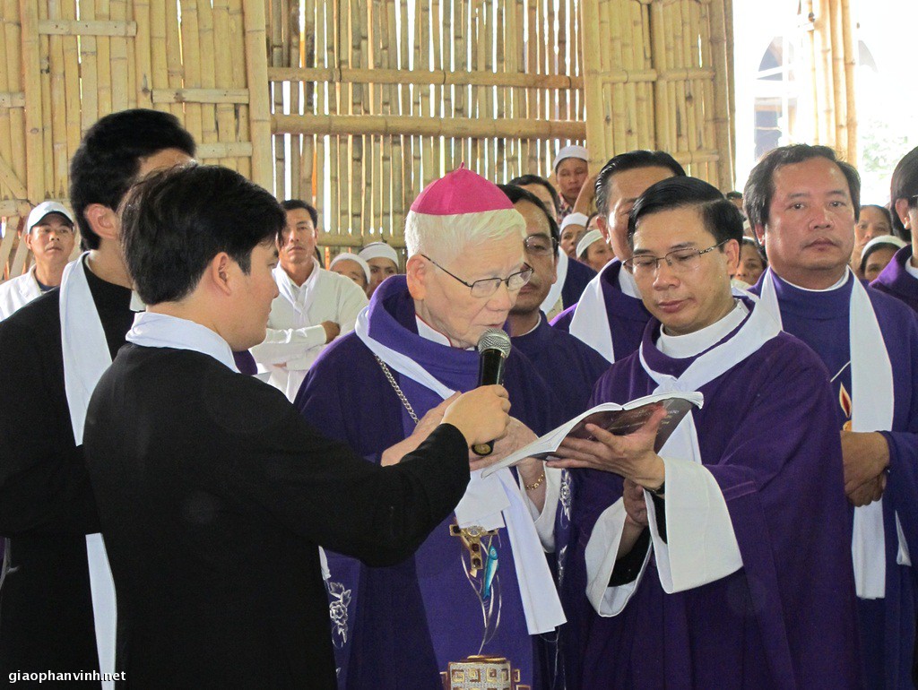 Thánh lễ an táng và tiễn biệt cố linh mục Antôn Phạm Đình Phùng