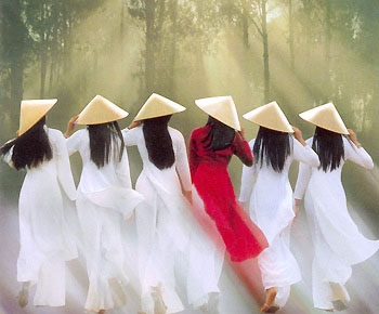 Phụ nữ Việt Nam: Những xót xa thời hiện đại