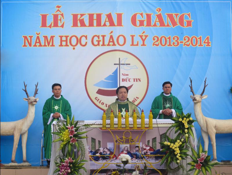 Lễ khai giảng giáo lý 2013 - 2014