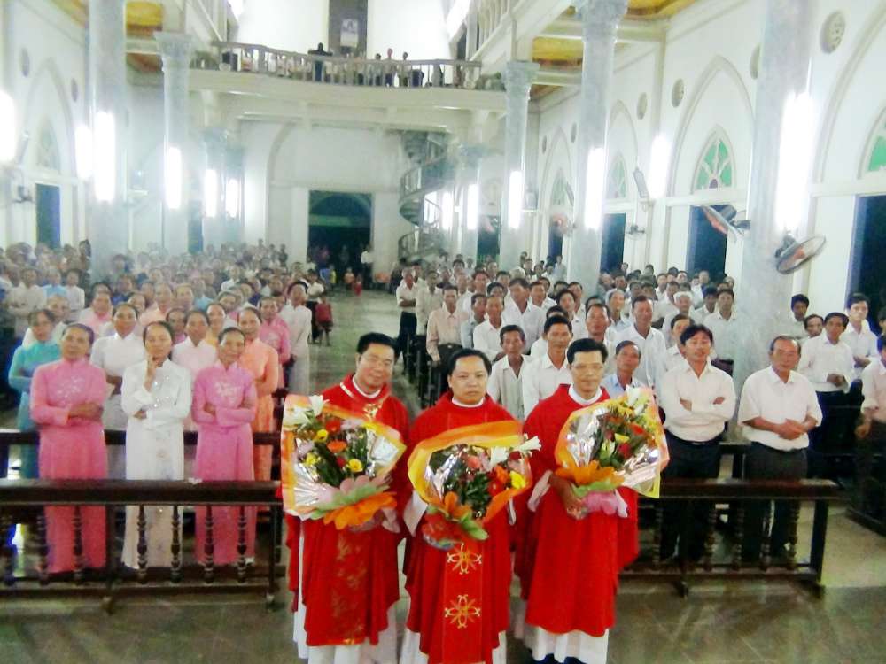 Tổng hợp hình ảnh lễ Quan thầy các hội đoàn giáo xứ Trung Nghĩa tháng 6 & tháng 7 năm 2012