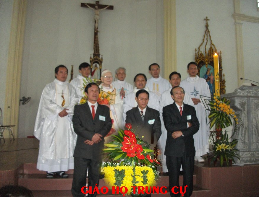 Giáo họ Trung Cự mừng lễ Quan thầy và kỷ niệm 170 năm thành lập