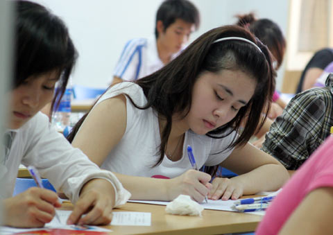 Hai thí sinh khuyết tật mơ ước vào đại học