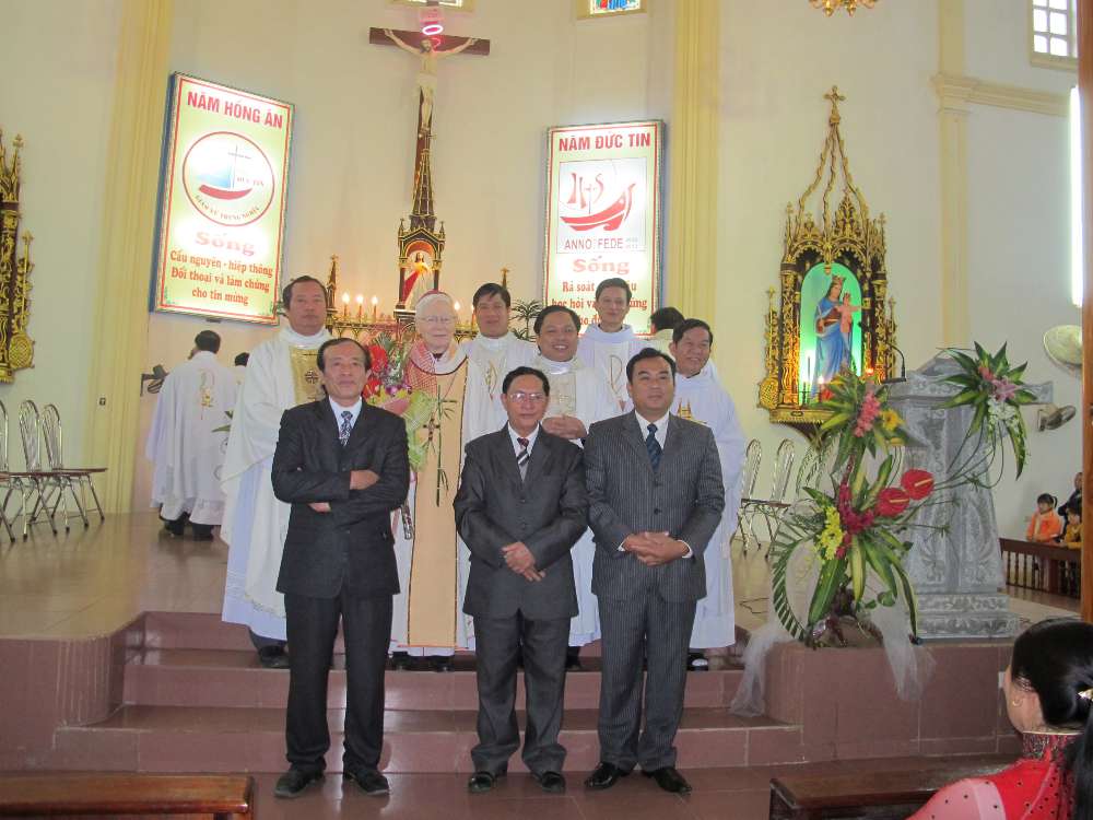 Giáo họ Trung Cự mừng lễ Bổn Mạng Mẹ Thiên Chúa