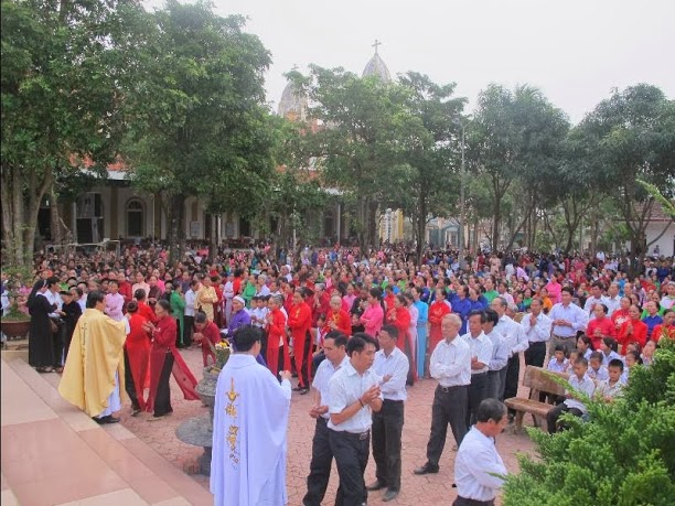 Xin Chúa ngự vào lòng con