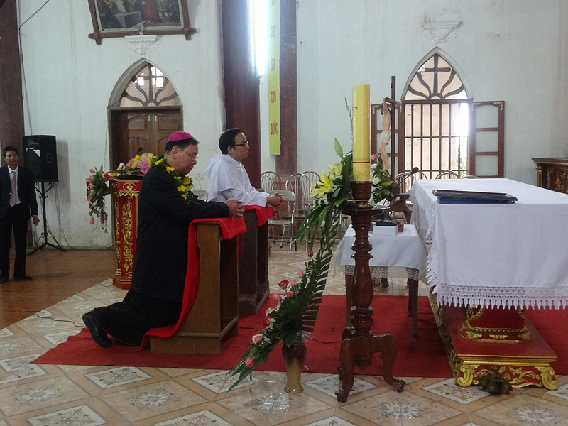 Linh mục chánh xứ là ai?