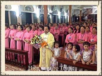 Giáo xứ Trung Nghĩa đón nhận hồng ân từ những ngày Đại lễ