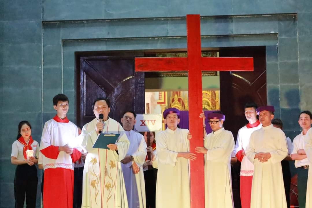 TUẦN THÁNH VÀ PHỤC SINH